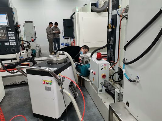 Macchina per la rimozione di fanghi a chip personalizzabile per la pulizia di serbatoi di liquidi CNC